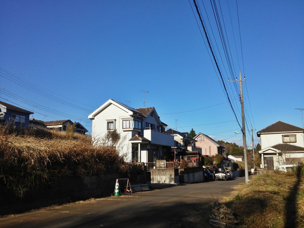 空港特需を見込んで開発・造成された住宅地。成田市吉岡にて（撮影：吉川祐介・2017年）